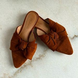 Madewell Remi Suede Bow Mule Slide- Cognac Brown color